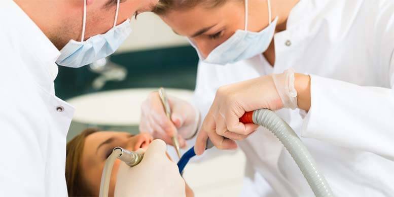 متخصص جراحی لثه